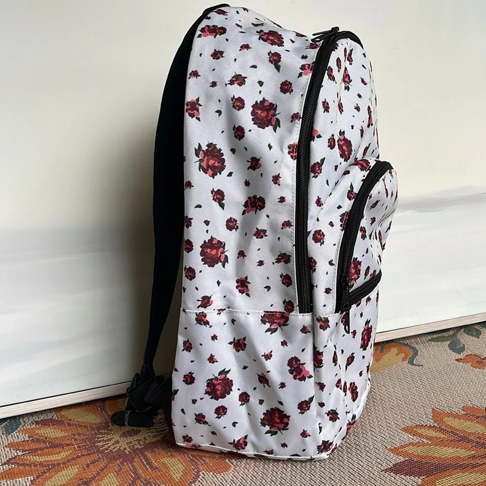 VANS Ranger 2 Prints Roses White Women's Backpack VN0A7UFM3KS
NWT - Picture 9 of 16